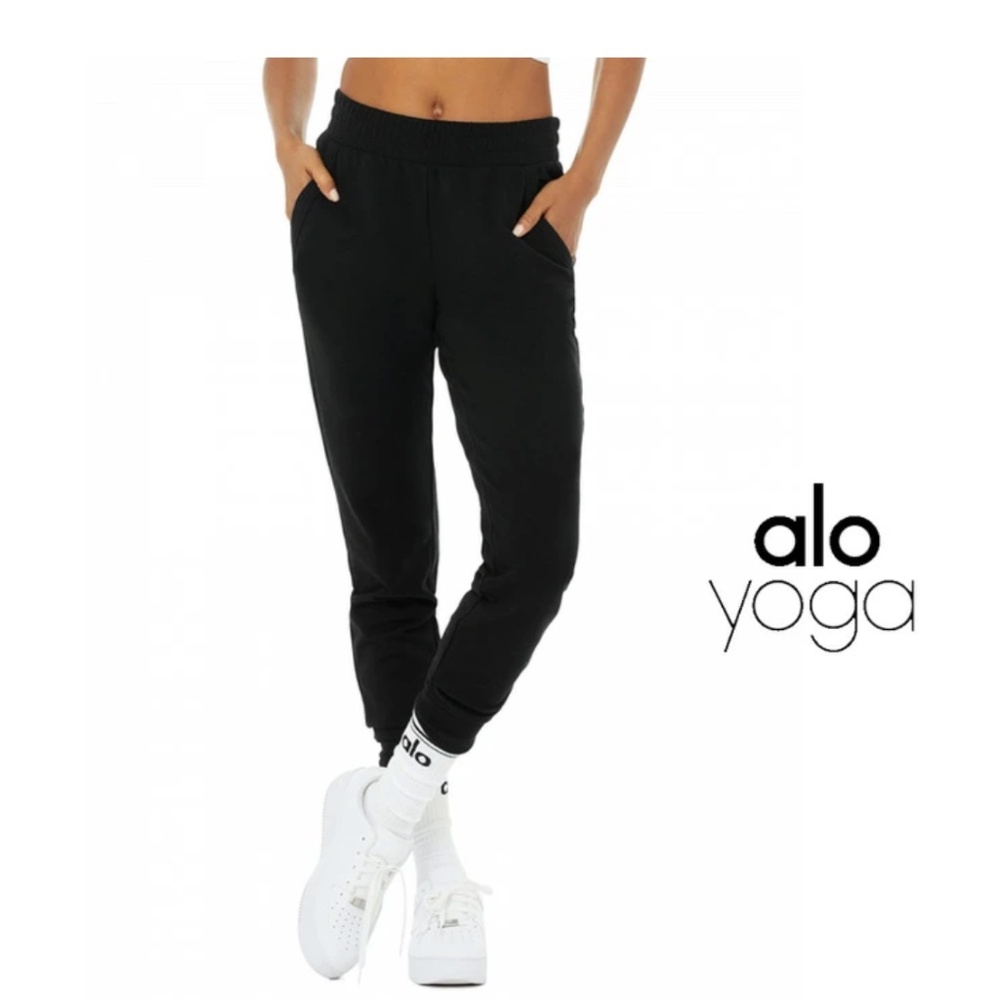 Alo Yoga Unwind Sweatpant